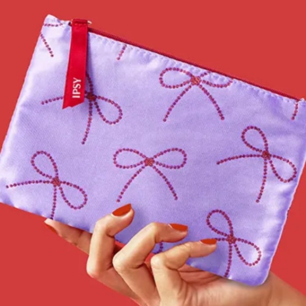 Ipsy ‘Sparkle & Joy’ Cosmetic Glam Bag
